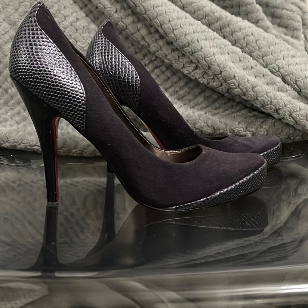 Paris Hilton Brand Purple Heels Size 75